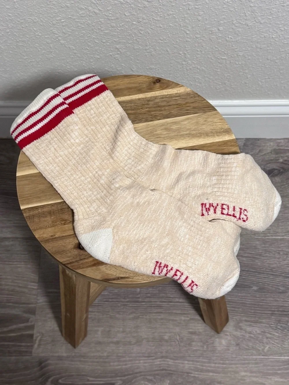 Ivy Ellis The Torrisdale Striped Ribbed Socks Red Cream Unisex OS
